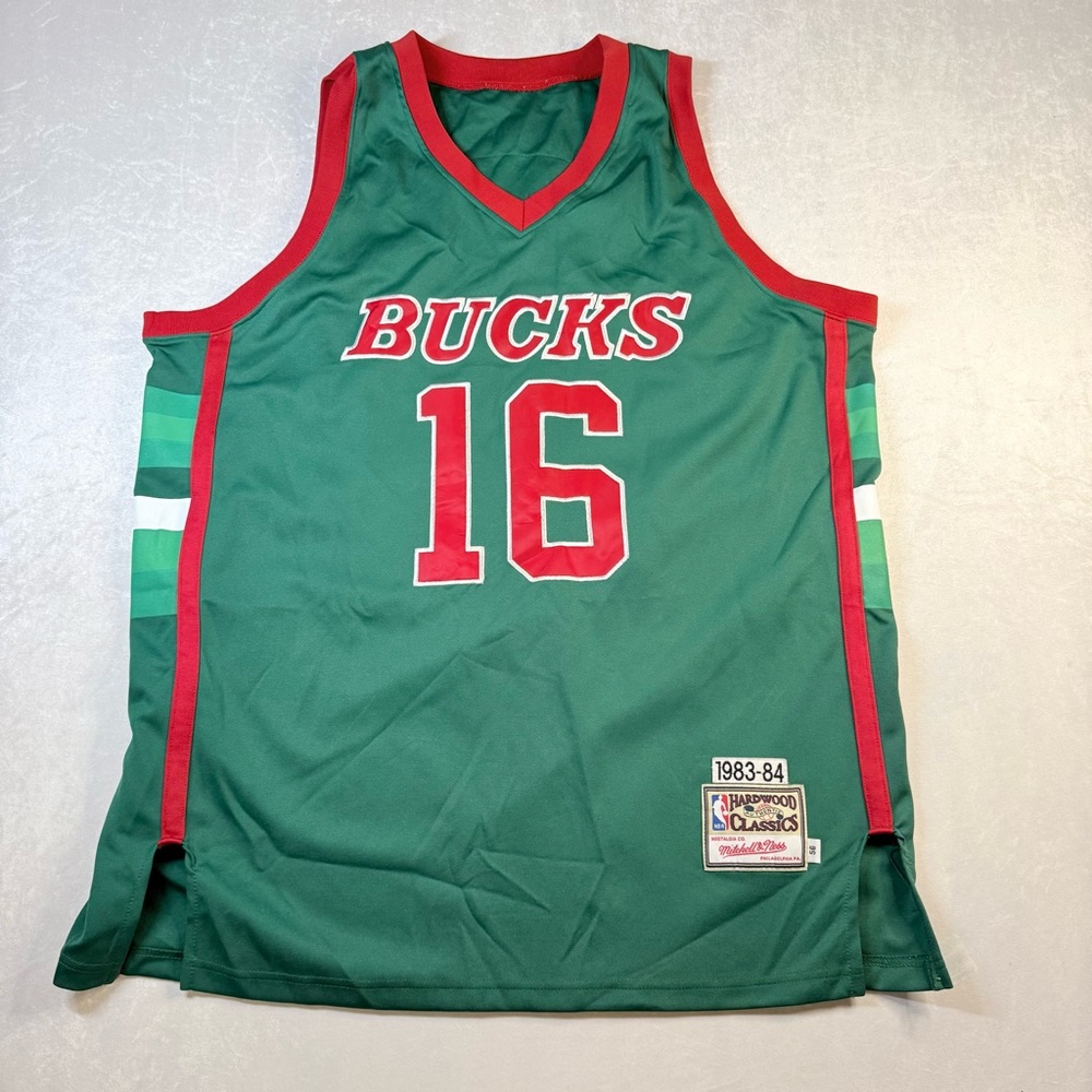 Bob Lanier Milwaukee Bucks Mitchell & Ness Green and Red Bucks Jersey